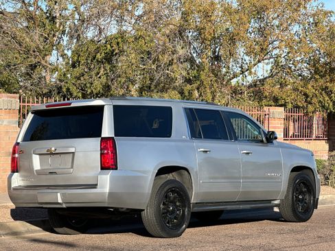Used 2016 Chevrolet Suburban LTZ image 10