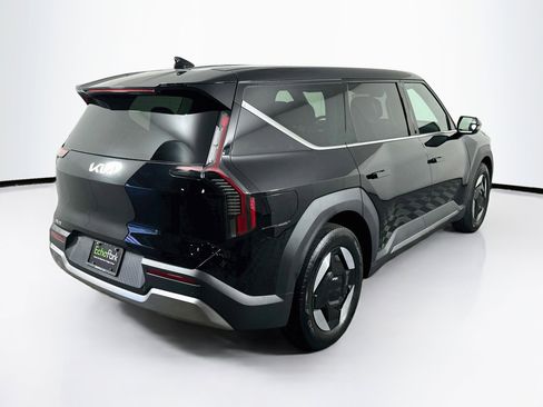 Used 2026 Kia EV9 Light RWD image 9