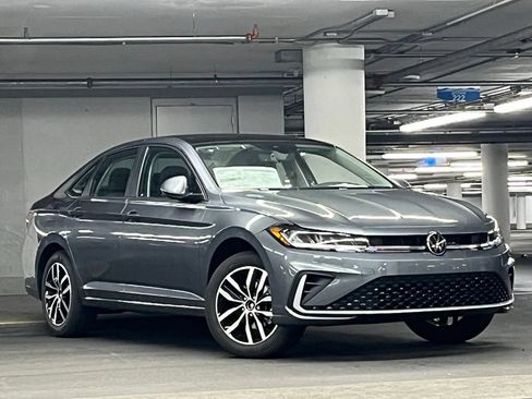 New 2026 Volkswagen Jetta SE FWD image 2
