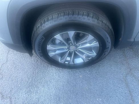 Used 2025 Chevrolet Equinox LT image 29