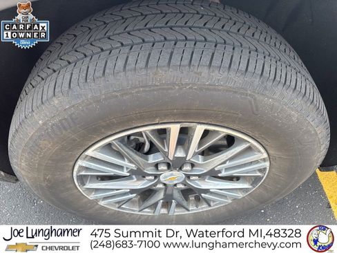 Used 2024 Chevrolet Traverse LT w/ Trailering Package AWD/4WD image 9