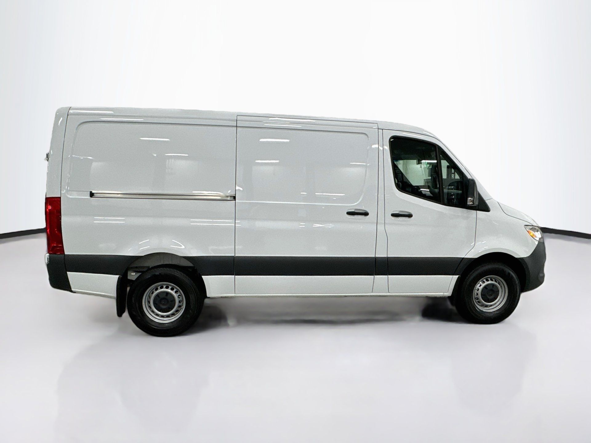 Used 2026 Mercedes-Benz Sprinter 2500 image 9