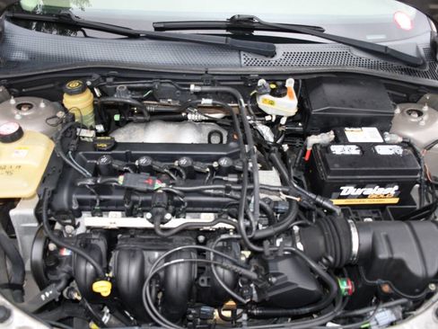 Used 2005 Ford Focus SES image 37