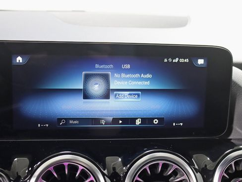 Used 2022 Mercedes-Benz GLA 250 4MATIC w/ Premium Package Lite image 27