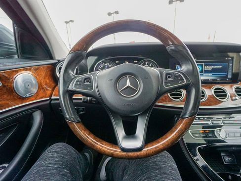 Used 2017 Mercedes-Benz E 300 4MATIC image 19