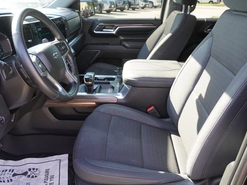 Used 2023 Chevrolet Silverado 1500 LT Trail Boss AWD/4WD image 17