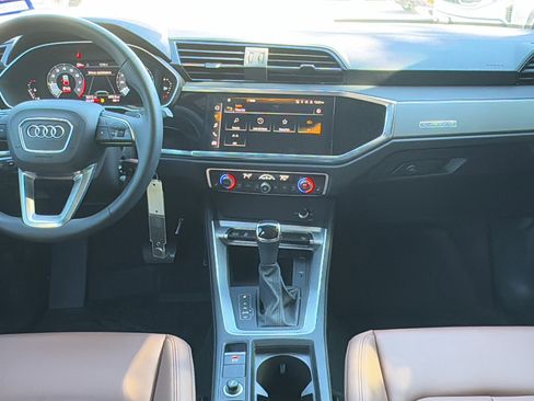 Certified 2025 Audi Q3 2.0T Premium image 17