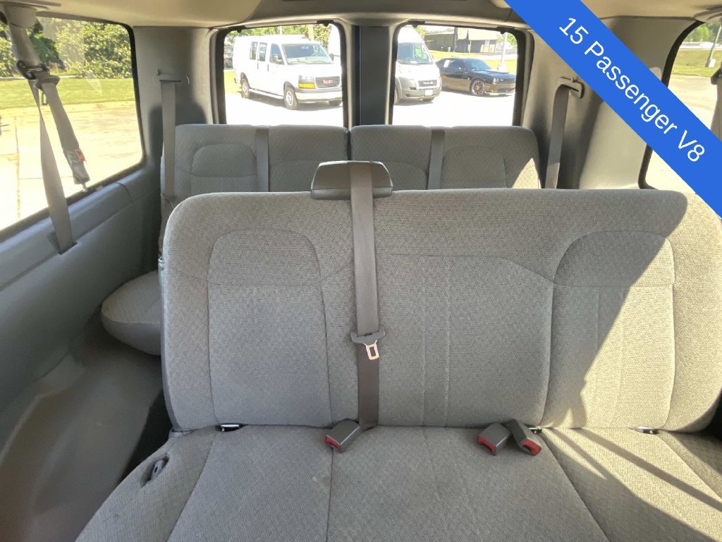 Used 2025 Chevrolet Express 3500 LT w/ LT Preferred Equipment Group RWD image 9