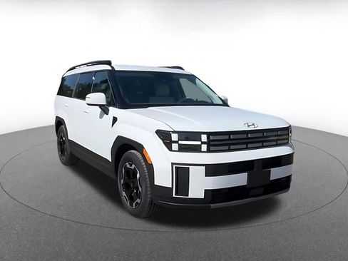 Used 2025 Hyundai Santa Fe SEL image 2