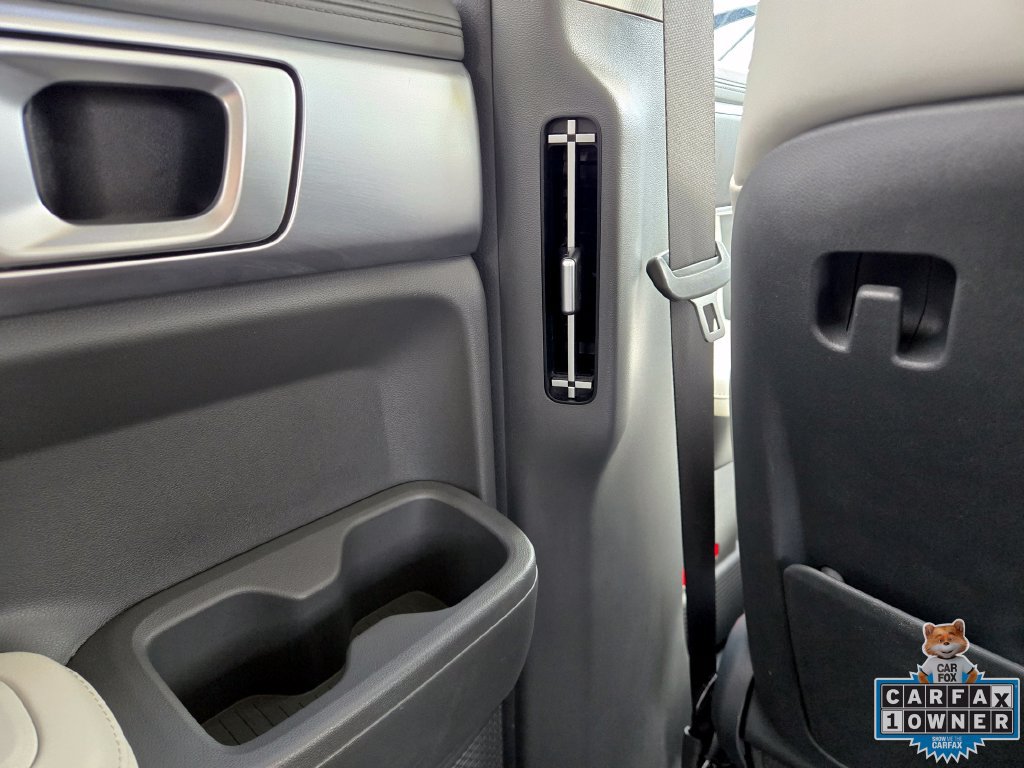 Used 2025 Hyundai Santa Fe SEL FWD image 54