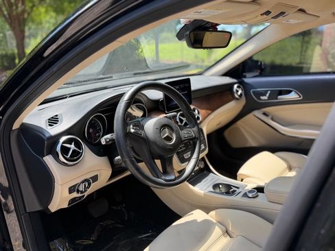 Used 2019 Mercedes-Benz GLA 250 image 11