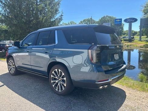 Used 2025 Chevrolet Tahoe High Country AWD/4WD image 6