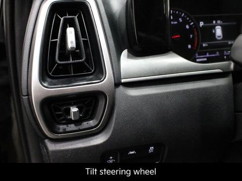 Used 2021 Kia Sorento LX image 18