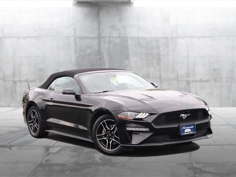 Used 2023 Ford Mustang Premium image 2