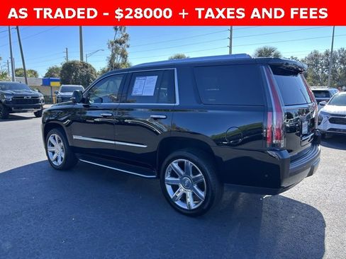 Used 2019 Cadillac Escalade Luxury image 4