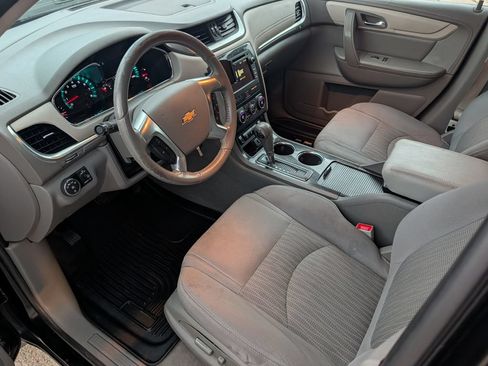 Used 2017 Chevrolet Traverse LT AWD/4WD image 10