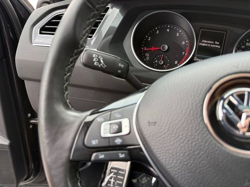 Used 2021 Volkswagen Tiguan SE R-Line AWD/4WD image 15
