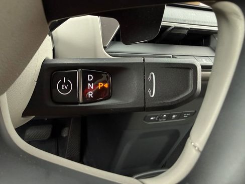Certified 2024 Kia EV9 Wind AWD/4WD image 31