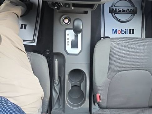 Used 2020 Nissan Frontier SV AWD/4WD image 17