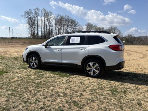 Certified 2025 Subaru Ascent Premium AWD/4WD image 5