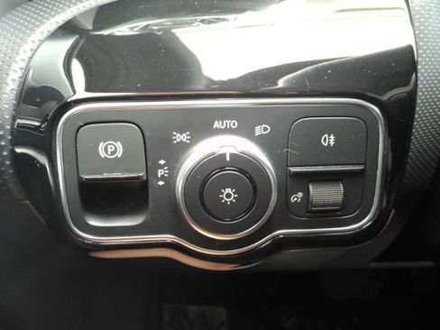 Used 2019 Mercedes-Benz A 220 w/ Premium Package image 37