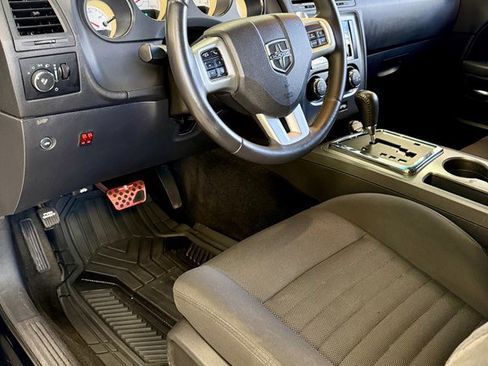 Used 2013 Dodge Challenger R/T image 12