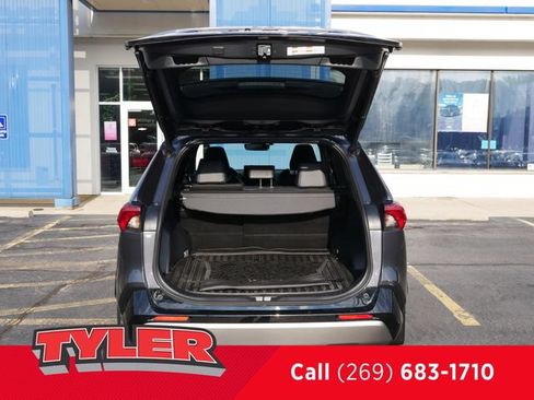 Used 2023 Toyota RAV4 XSE w/ XSE Grade Weather Package AWD/4WD image 16