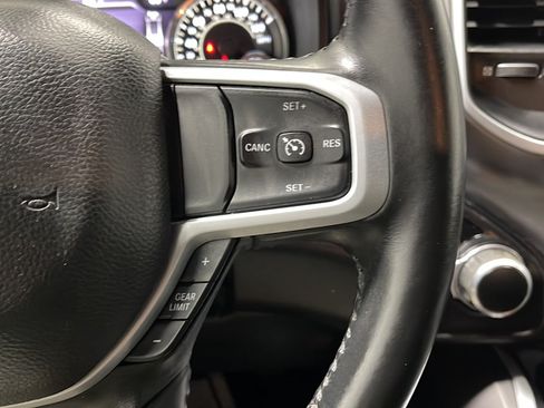 Used 2022 RAM 1500 Big Horn w/ Night Edition AWD/4WD image 7