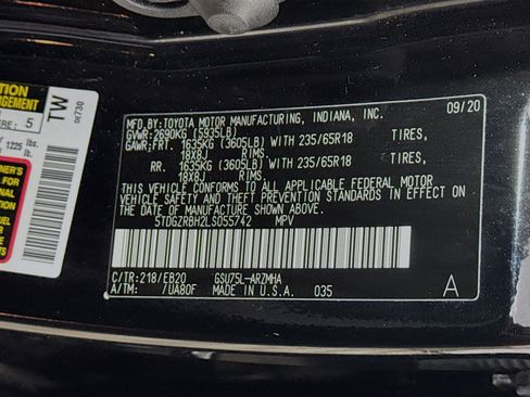 Used 2020 Toyota Highlander XLE image 30