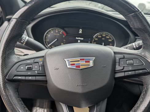 Used 2019 Cadillac XT4 Sport w/ Cold Weather Package FWD image 20