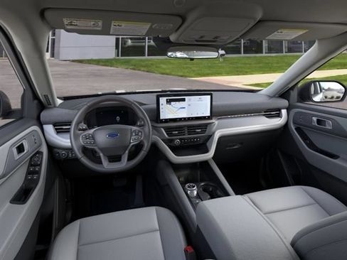Used 2026 Ford Explorer Active w/ Active Comfort Package AWD/4WD image 9