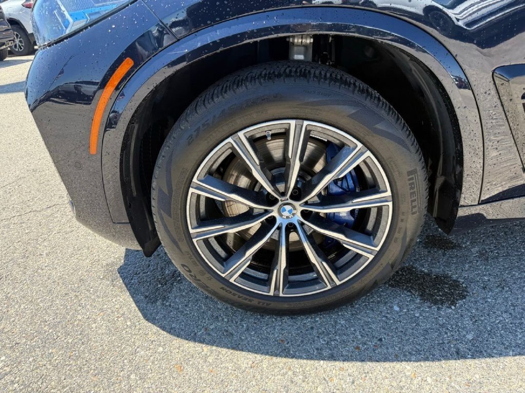 Used 2024 BMW X5 M60i AWD/4WD image 21