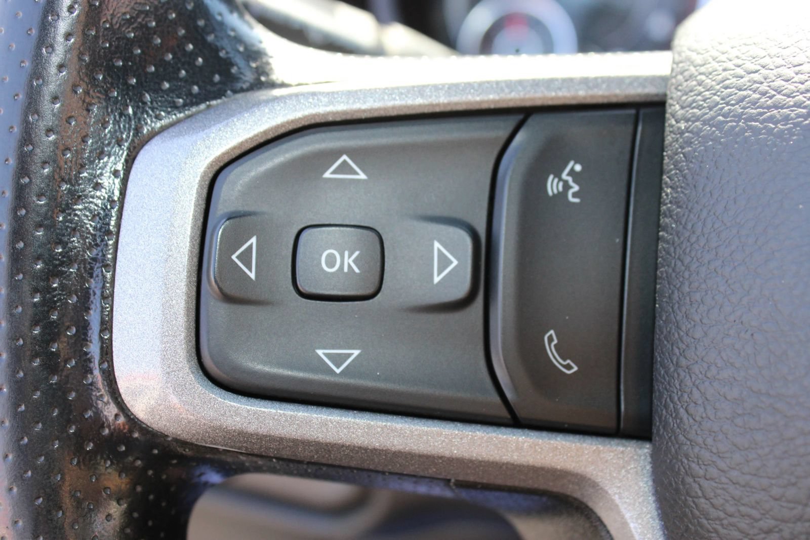 Used 2024 RAM 2500 Tradesman w/ Chrome Appearance Group AWD/4WD image 27