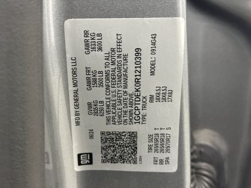 Used 2024 Chevrolet Colorado Z71 w/ Z71 Convenience Package 2 AWD/4WD image 21