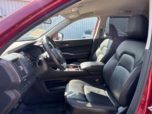 Used 2024 Nissan Pathfinder SL AWD/4WD image 20