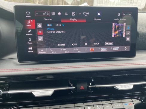 Certified 2024 Dodge Hornet R/T w/ R/T Blacktop Package image 28