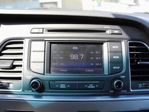 Used 2015 Hyundai Sonata SE w/ Option Group 09 image 17