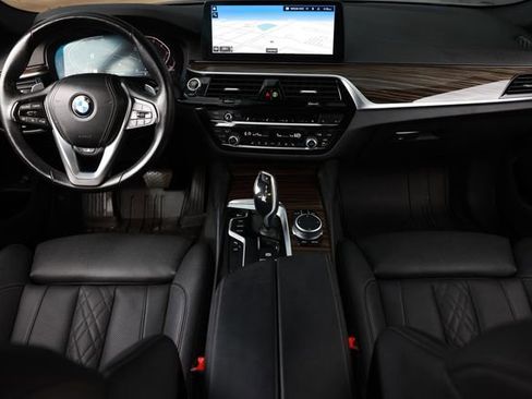 Used 2021 BMW 530i w/ Convenience Package image 24