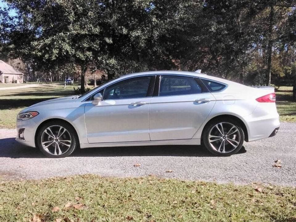 Used 2019 Ford Fusion Titanium AWD/4WD image 9