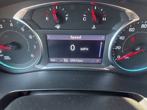 Used 2023 Chevrolet Traverse LT w/ Midnight/Sport Edition image 27