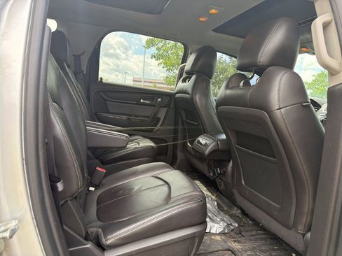 Used 2016 GMC Acadia SLT w/ Open Road Package image 20