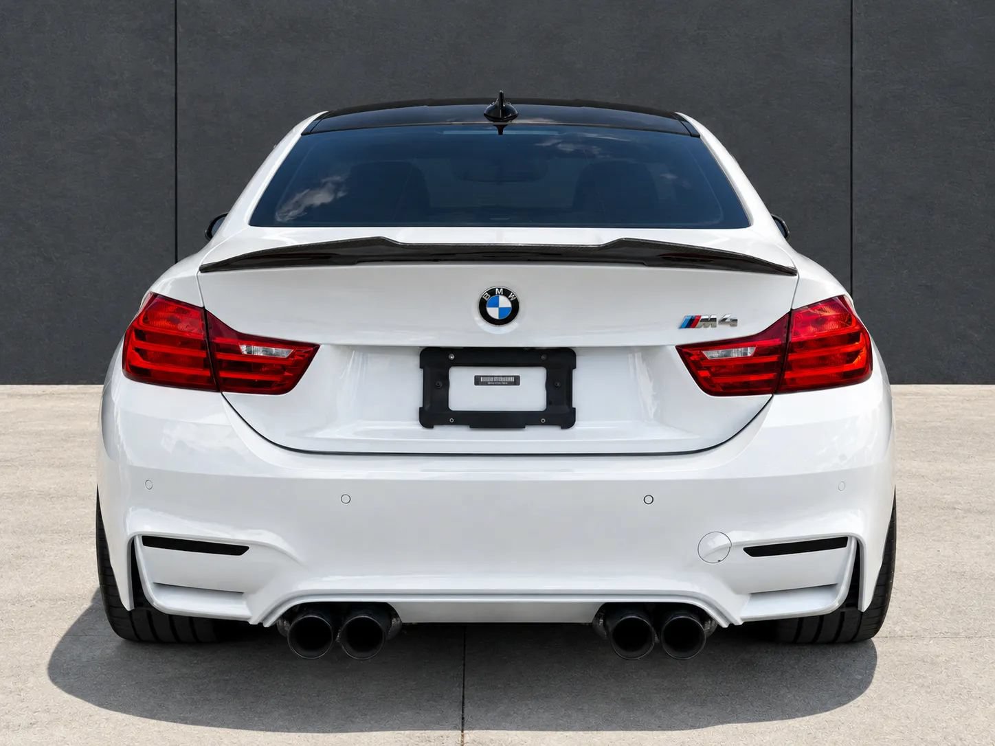 Used 2017 BMW M4 Coupe RWD image 4