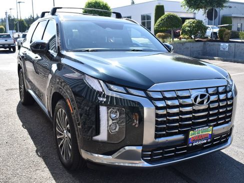 Used 2025 Hyundai Palisade Calligraphy AWD/4WD image 3