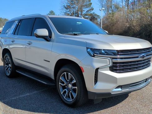 Used 2021 Chevrolet Tahoe LT image 3