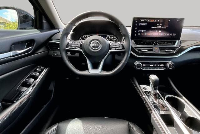 Certified 2025 Nissan Altima 2.5 SR w/ SR Premium Package FWD image 6