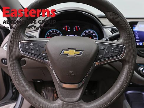 Used 2024 Chevrolet Malibu LT FWD image 10