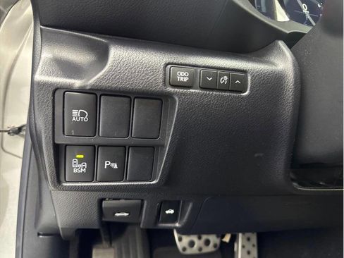 Used 2020 Lexus IS 350 F Sport w/ F Sport Package image 9