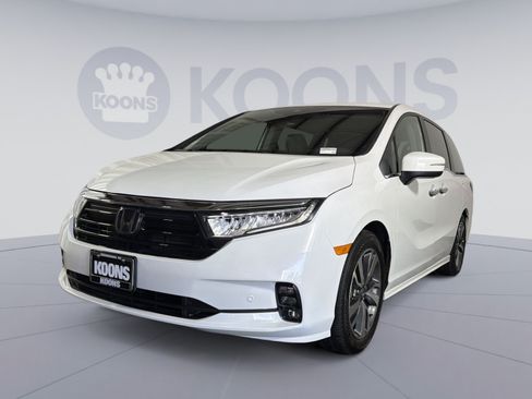 Used 2023 Honda Odyssey Touring image 1