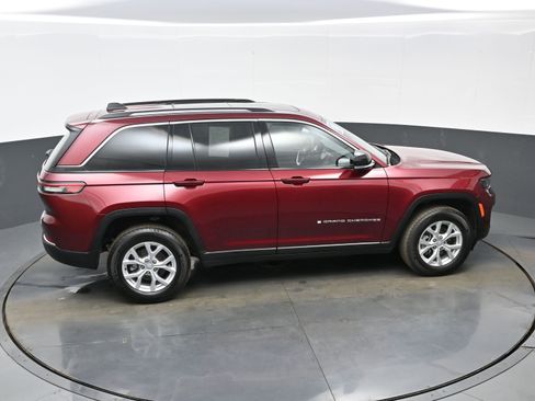 Used 2023 Jeep Grand Cherokee Limited image 39
