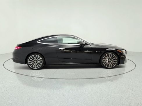 Used 2024 Mercedes-Benz CLE 300 4MATIC Coupe image 4